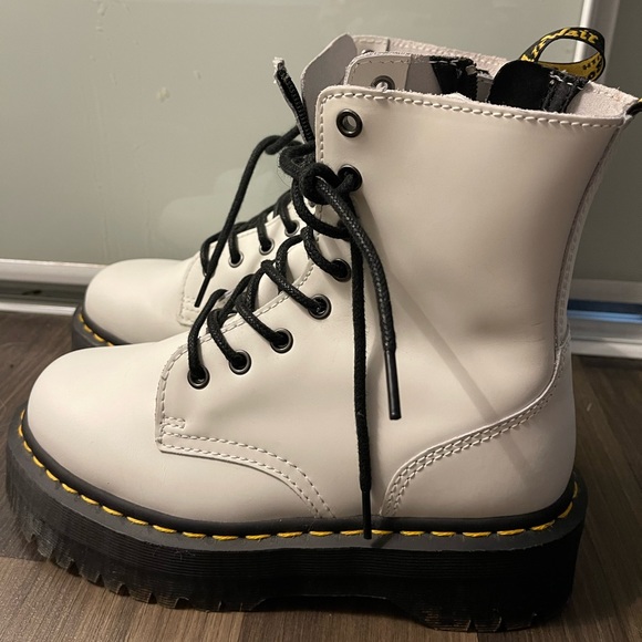 Dr. Martens Shoes - Size 7 white Doc marten Jadon boots